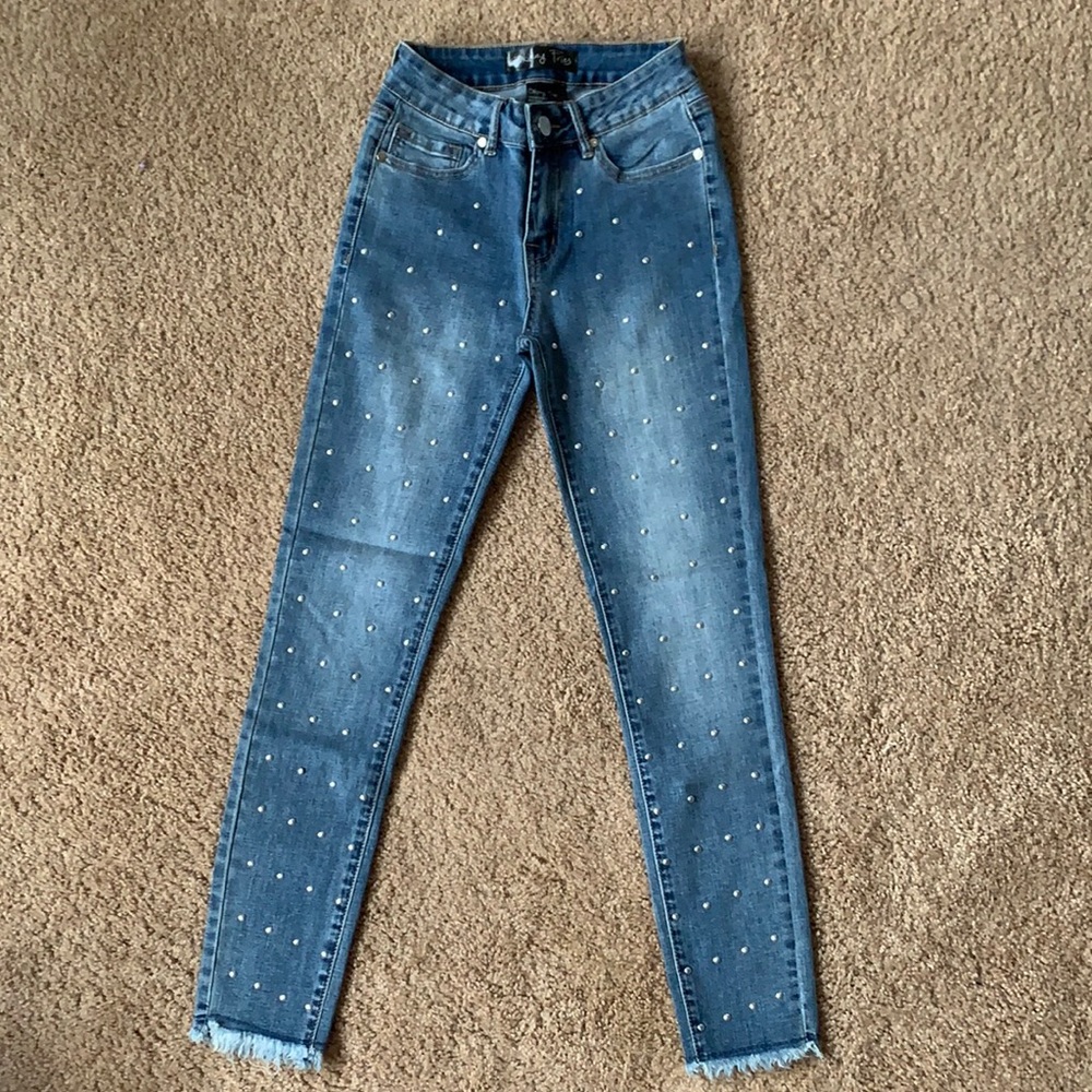 Blue jeans with detail